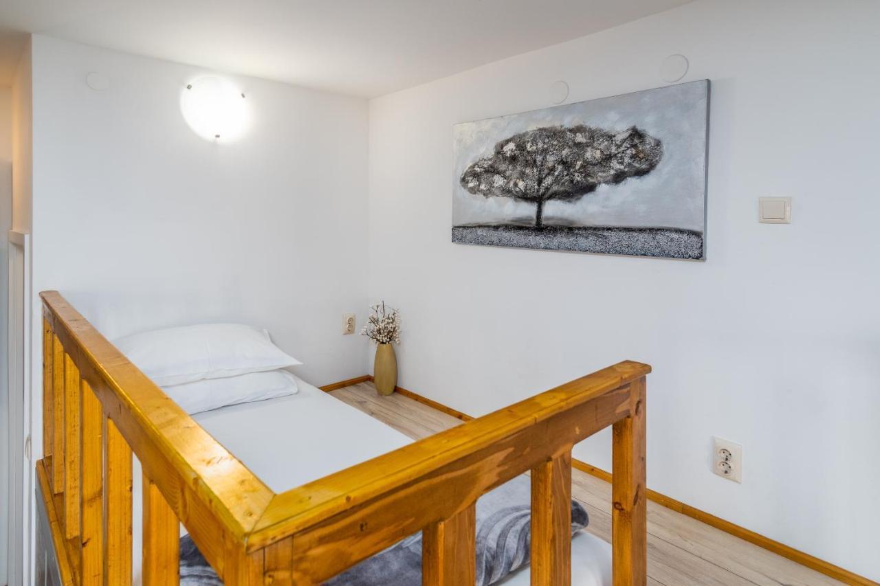 Apartment Tomas สปลิท ภายนอก รูปภาพ